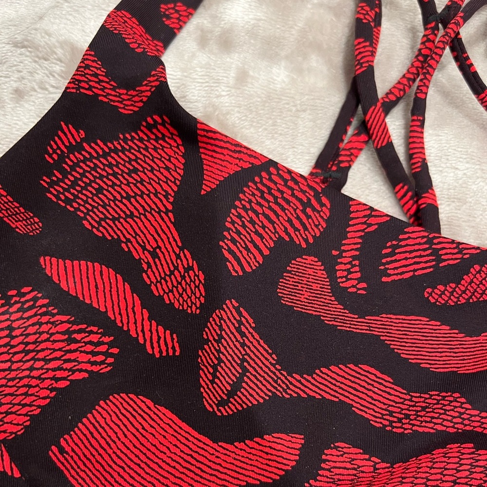 Lululemon Sports Bra NWOT